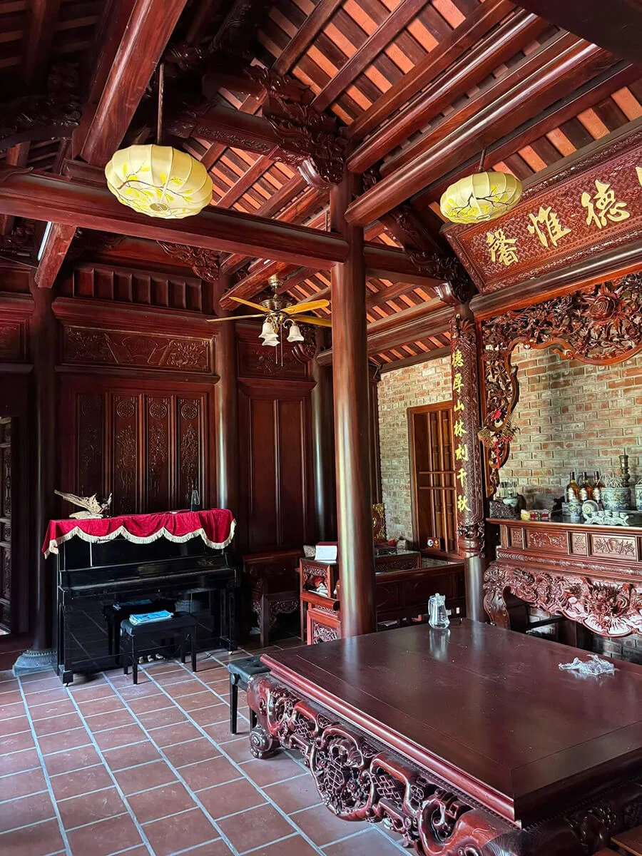 ban-can-nha-go-lim-5-gian-thong-hien-9