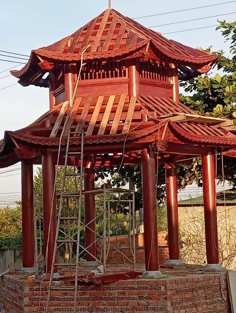 thi-cong-lau-tra-luc-giac-2-tang-mai-go-lim-xanh-nam-phi-tai-krong-ana-dak-lak-5